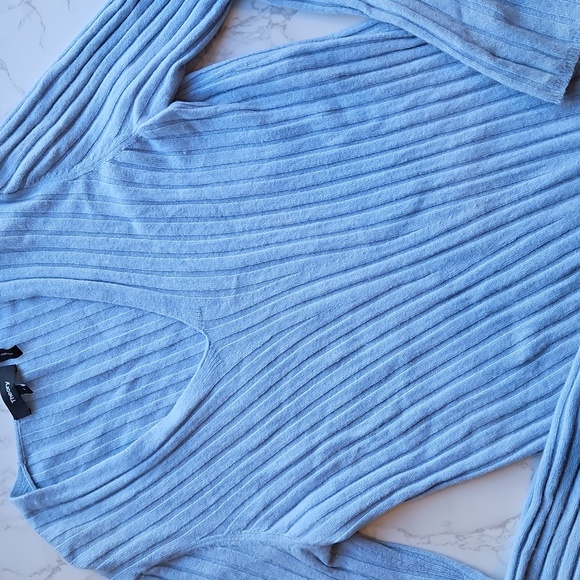 Theory Light Blue Ribbed V-Neck Cashmere Sweater S - Picture 3 of 7